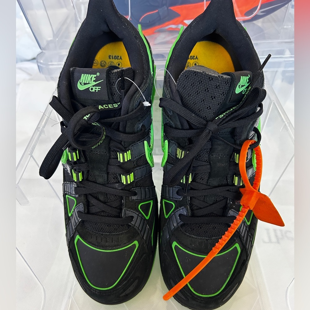Nike x Off-White Air Rubber Dunk Green Strike. 11